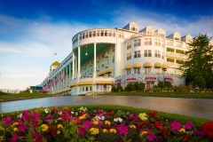 thumbs_grand-hotel-mackinac-island-americas-summer-place
